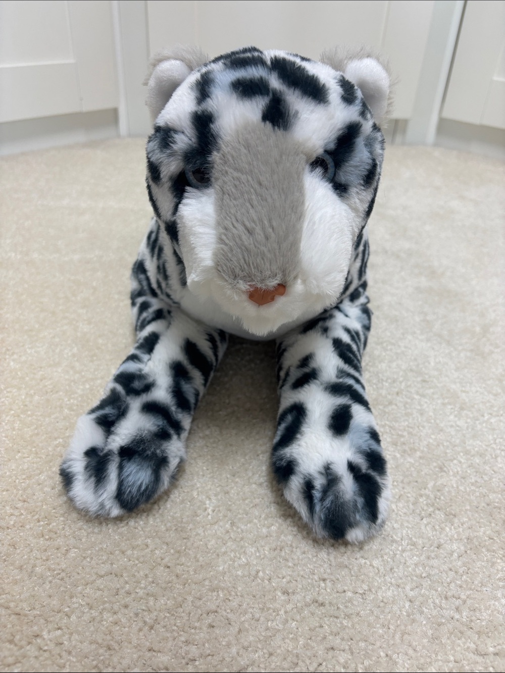 Aurora® - Super Flopsie™ - 28" Snow Leopard